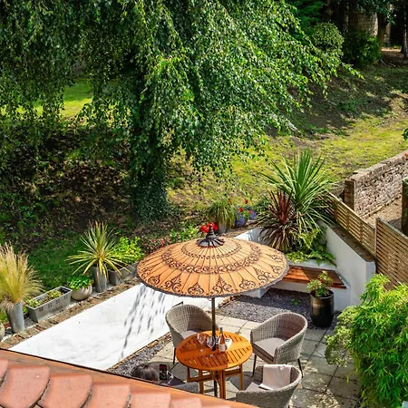 16 Hunt Court 펜션